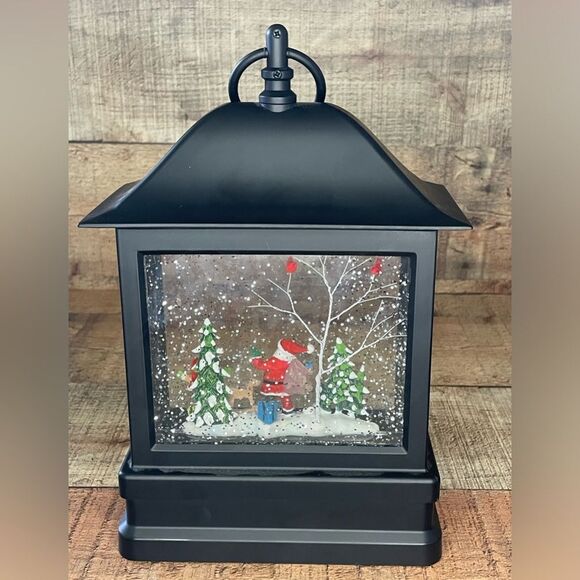 Winter Lane Musical Glitter Globe Lantern - Santa Scene Sold out on HSN!! EUC - Picture 7 of 9
